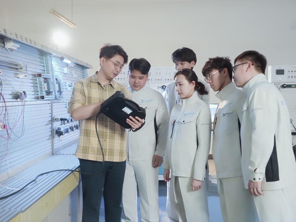智能制造工程专业实训课.jpg