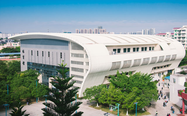 广州商学院体育馆.jpg