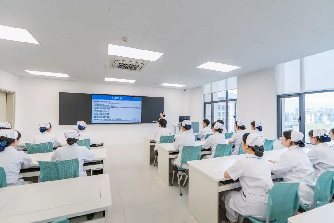 湖北恩施学院专升本率高？这几个专业的“隐藏红利”才最香！