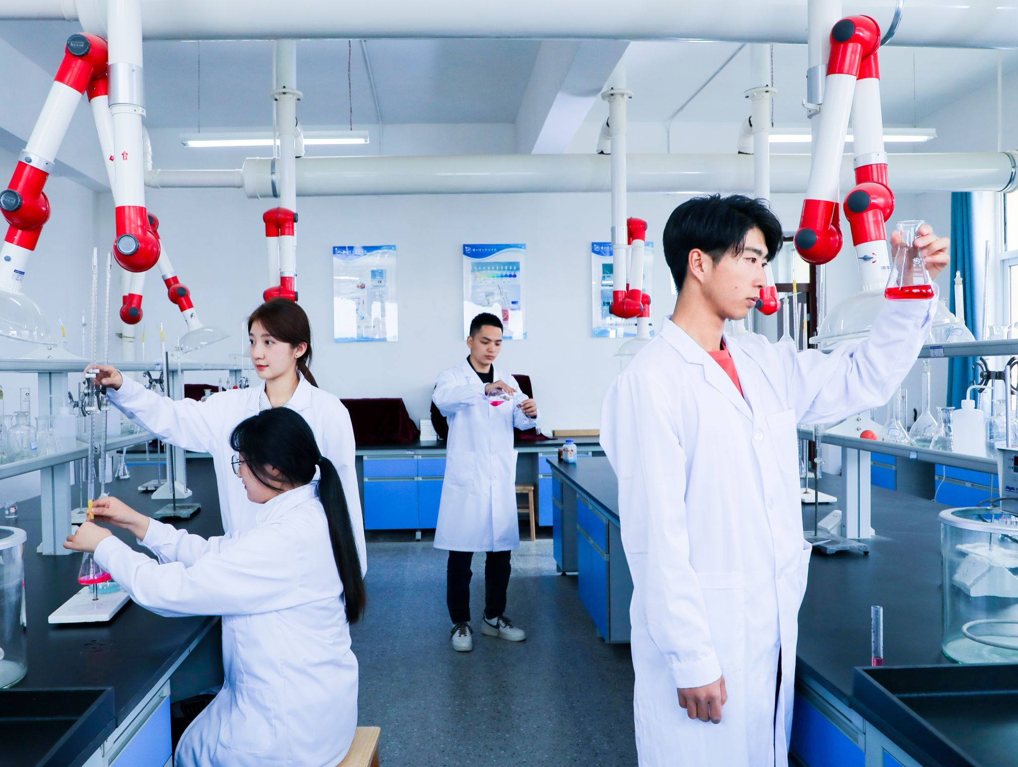 兰州信息科技学院应用化学专业：你关心的Q&A全在这里