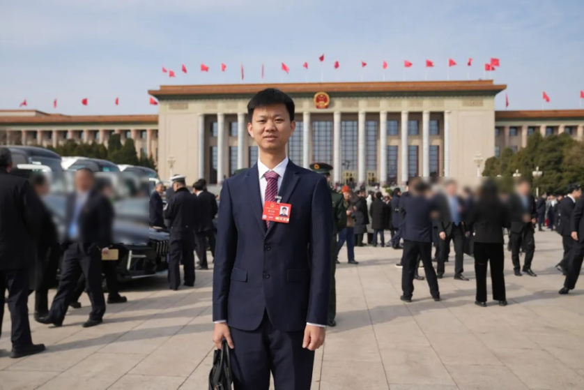 广州华商职院与一个全国劳模的化橘红传奇——专科生也能改变世界！