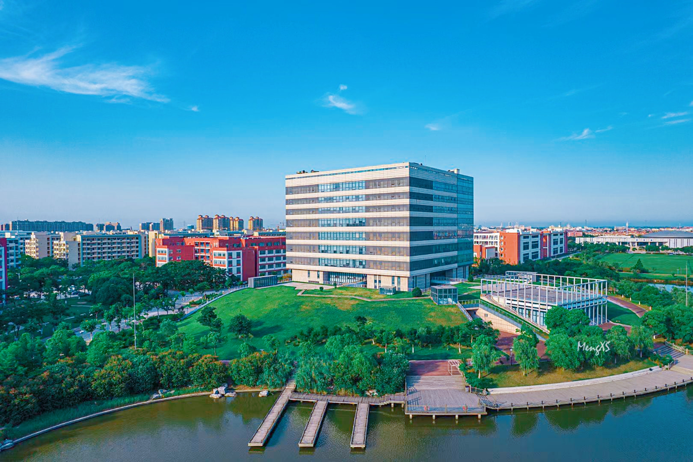 华东理工卷不卷？化学ESI全球前1‰，本科留沪就业率70.48%