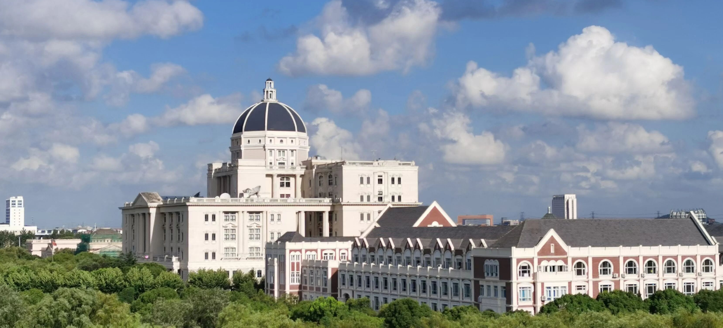 上海外国语大学与北京外国语大学：两所顶尖外语学府如何选择？