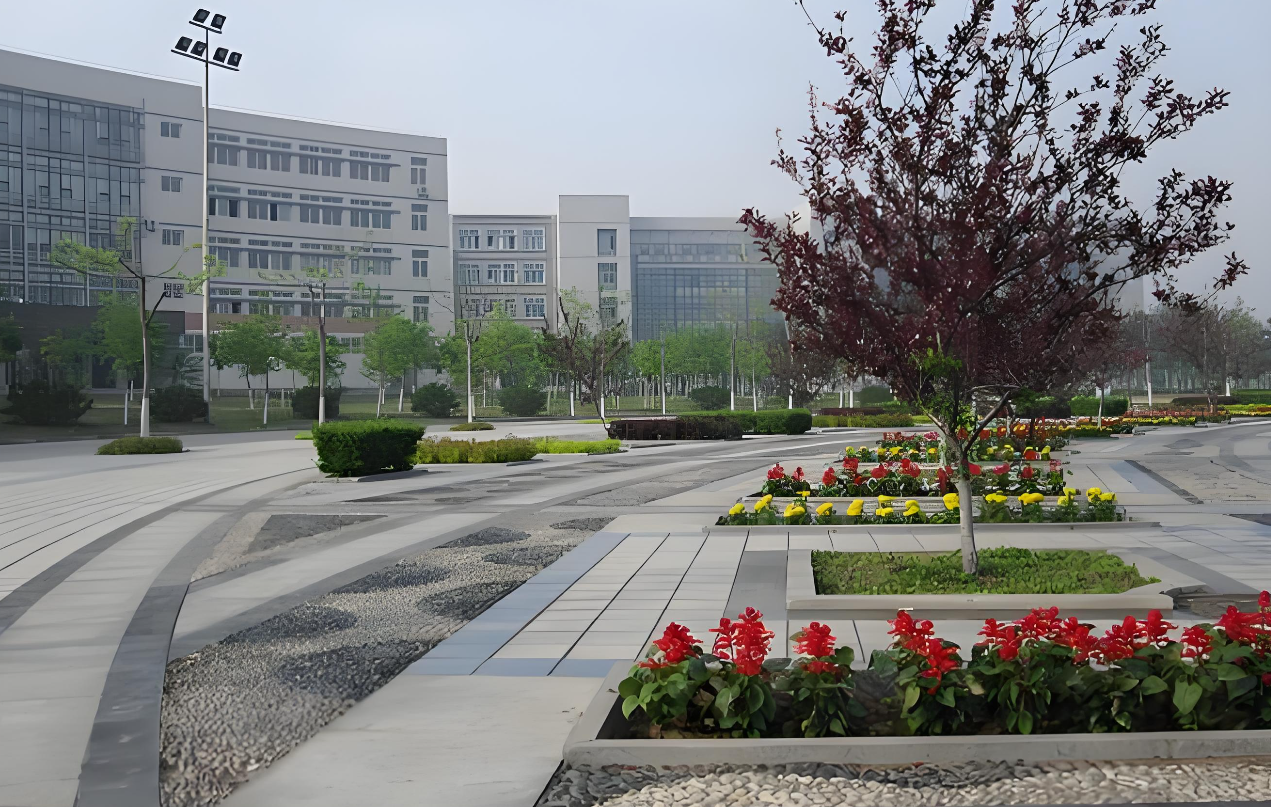 辽宁工业大学：多措并举，成就学子高质量就业之路