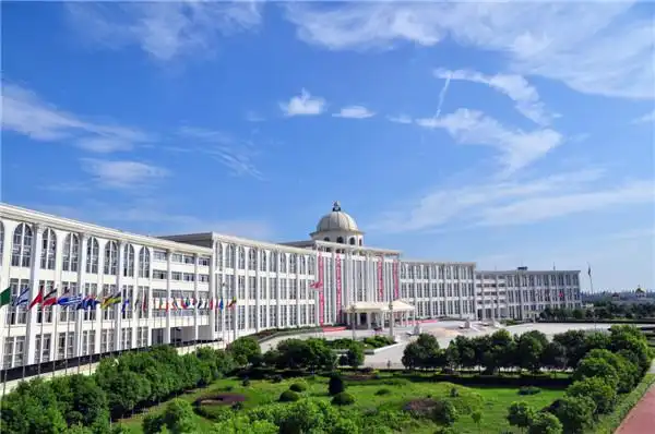 江西服装学院的王牌专业是哪几个？哪些专业好就业？