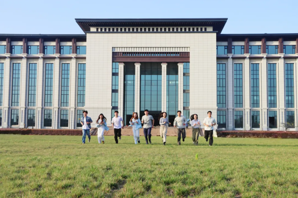 【2026报考】西安财经大学行知学院：考研率40%，与班戈大学等国际合作