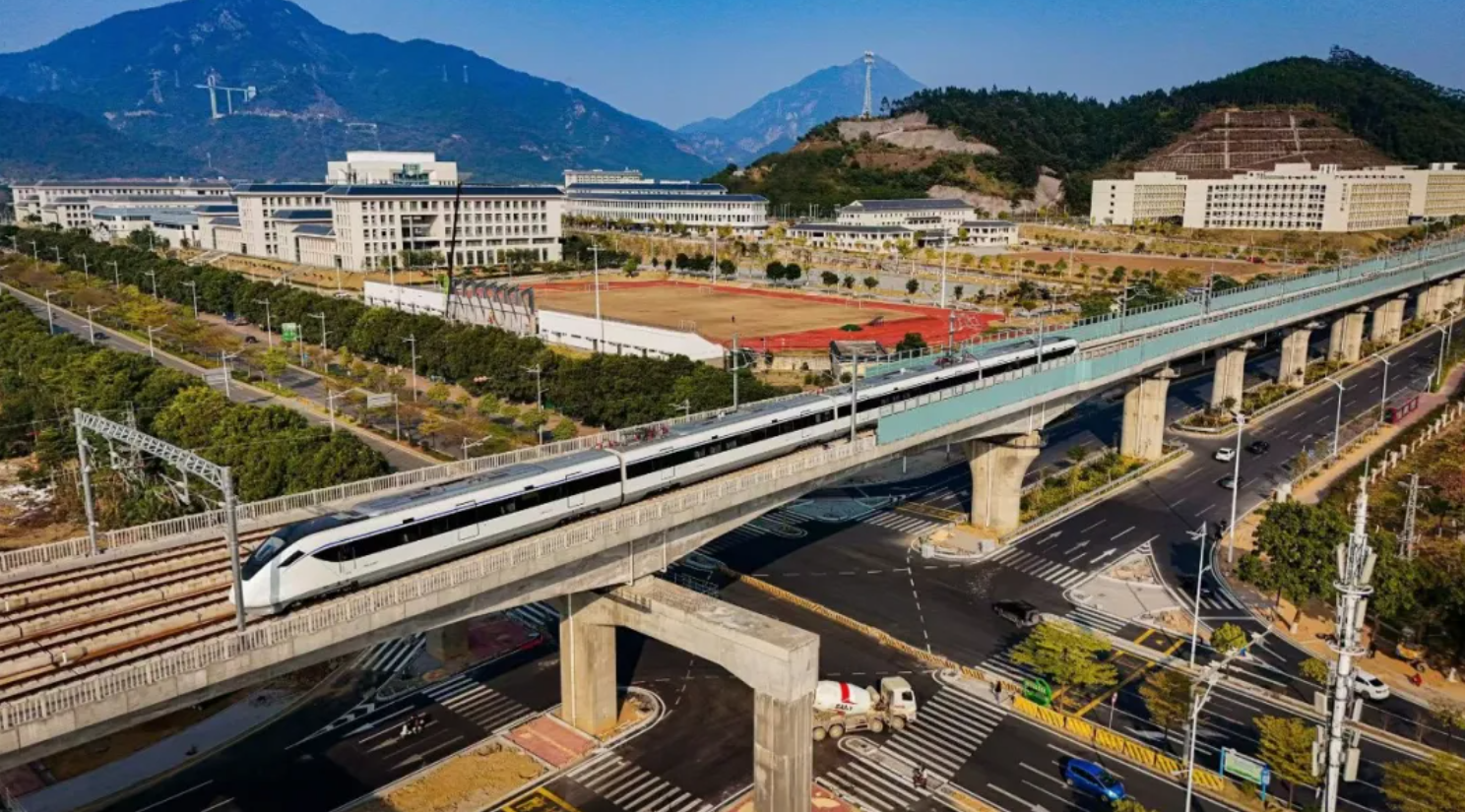 广东科贸职业学院清远校区地理位置与交通相关情况介绍