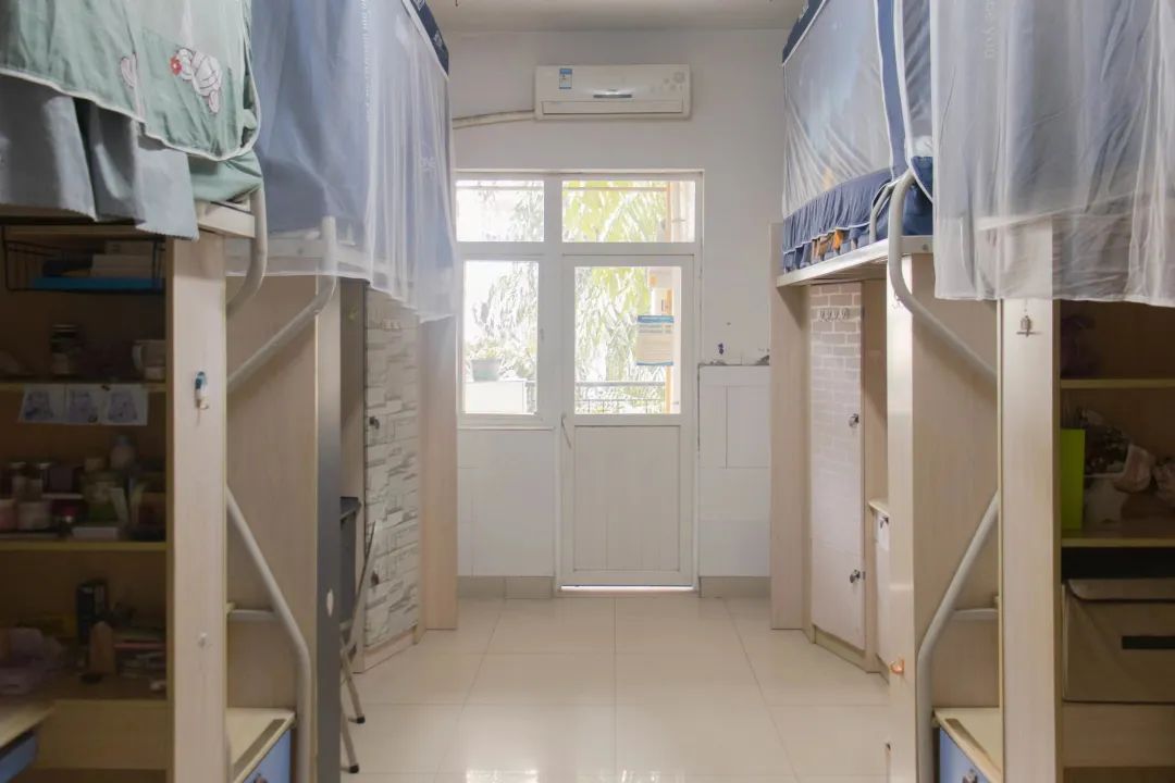 重庆城市科技学院宿舍.jpg