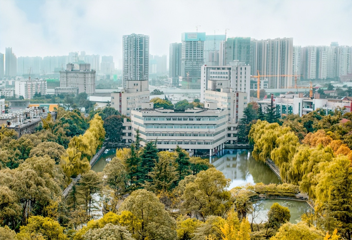 成都理工大学就业前景与产教融合平台介绍