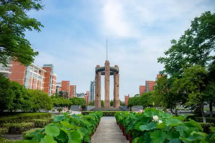 杭州电子科技大学2025届毕业生就业数据报告