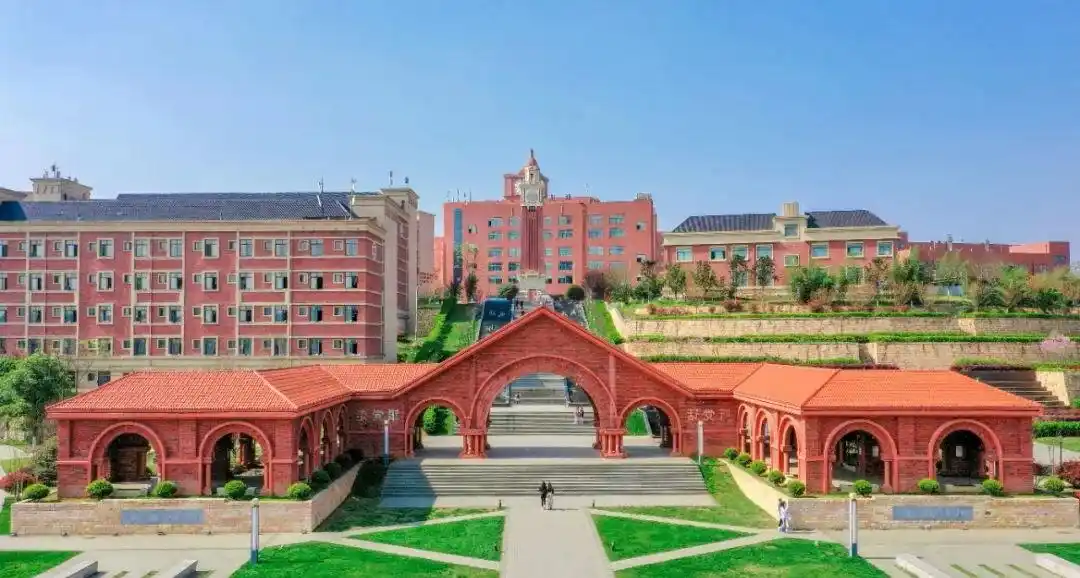 贵州工商职业大学2026年办学成果全景：从竞赛突破到招生满档