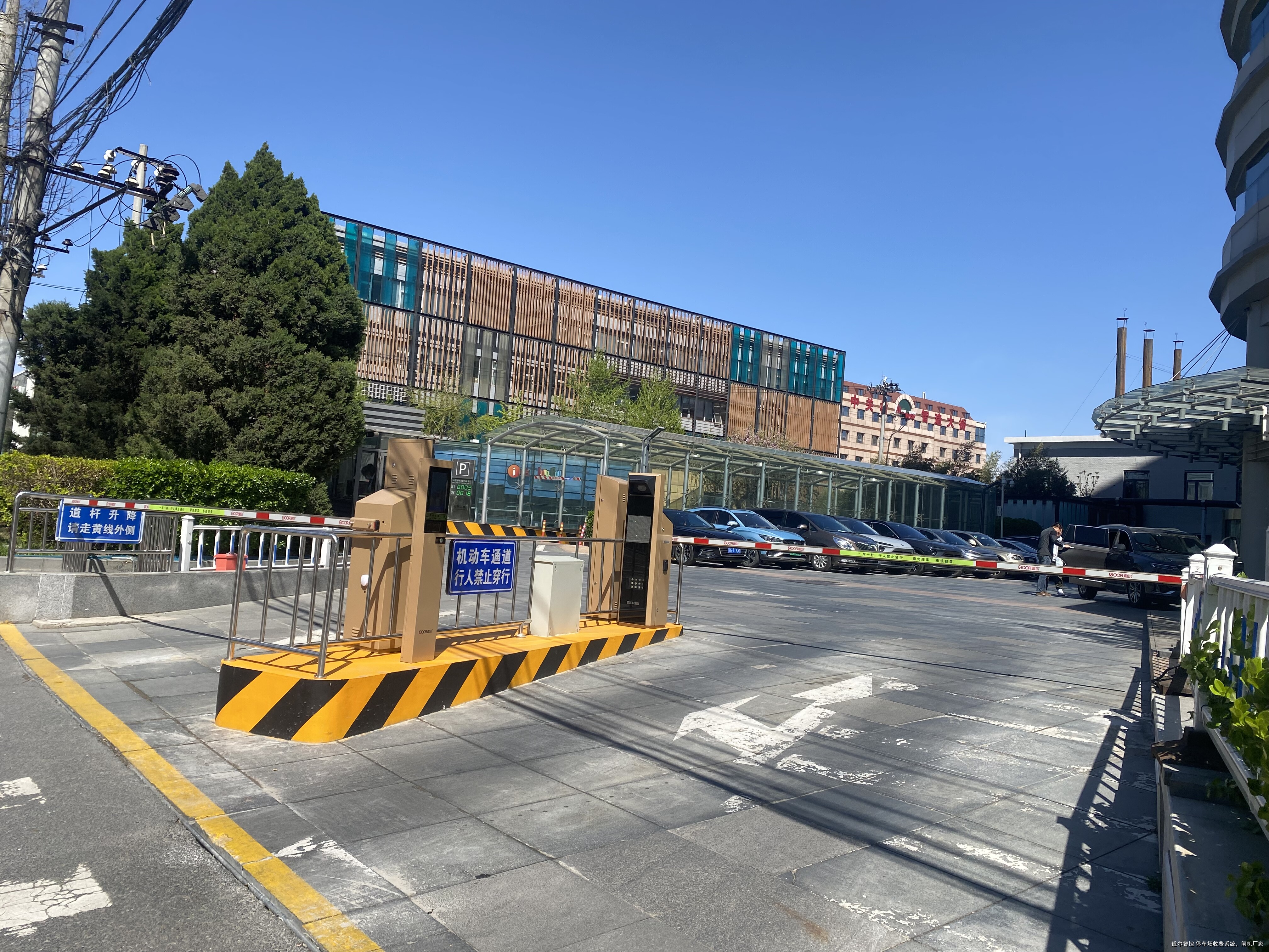 停车场车牌识别系统的核心组成是什么?