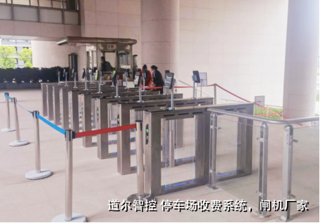 测温扫码闸机旋转定制人行通道应用
