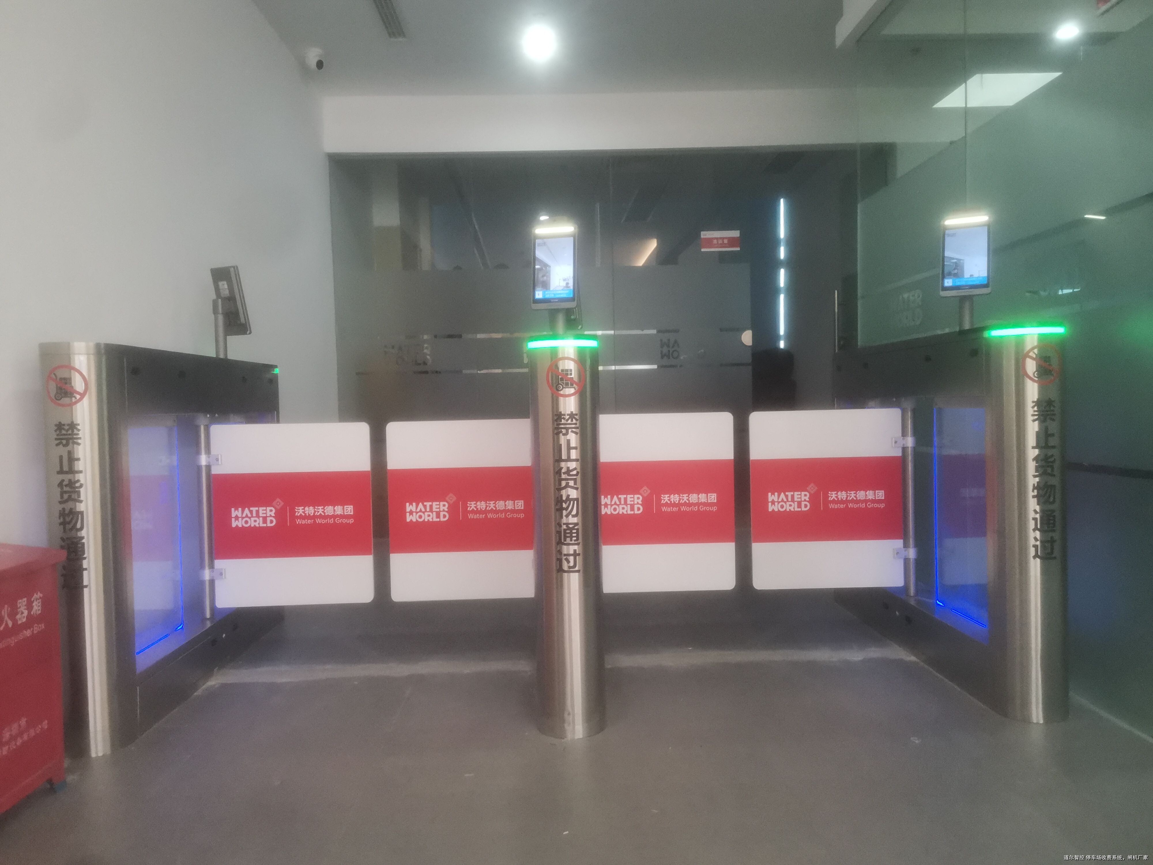 摆闸闸机在医院安检与停车场道闸应用解